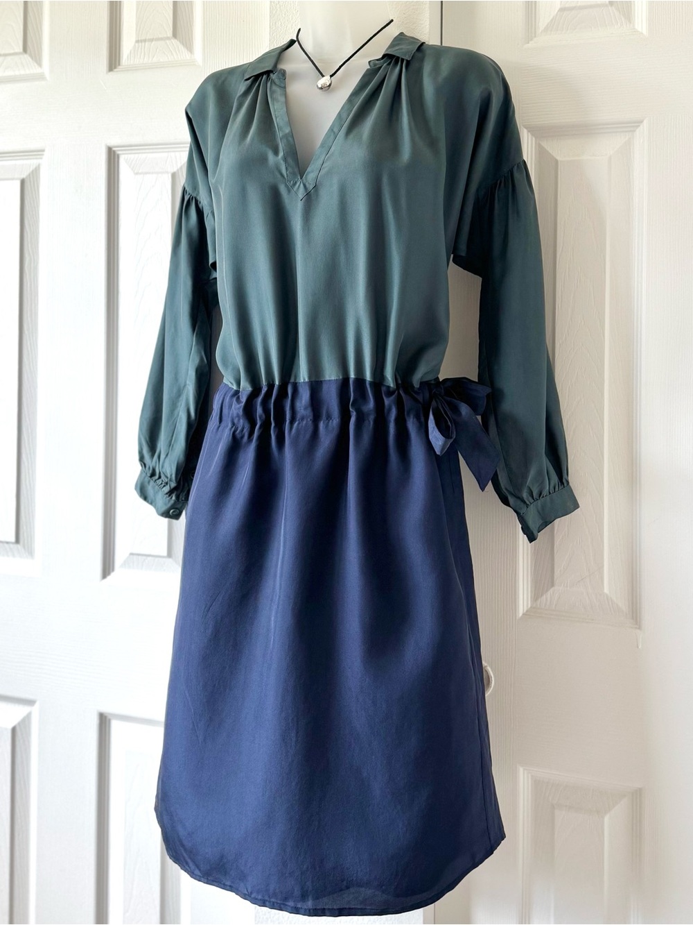 BURBERRY BRIT 100% Silk Colorblock Dress - Teal & Navy Drawstring Waist size 4
